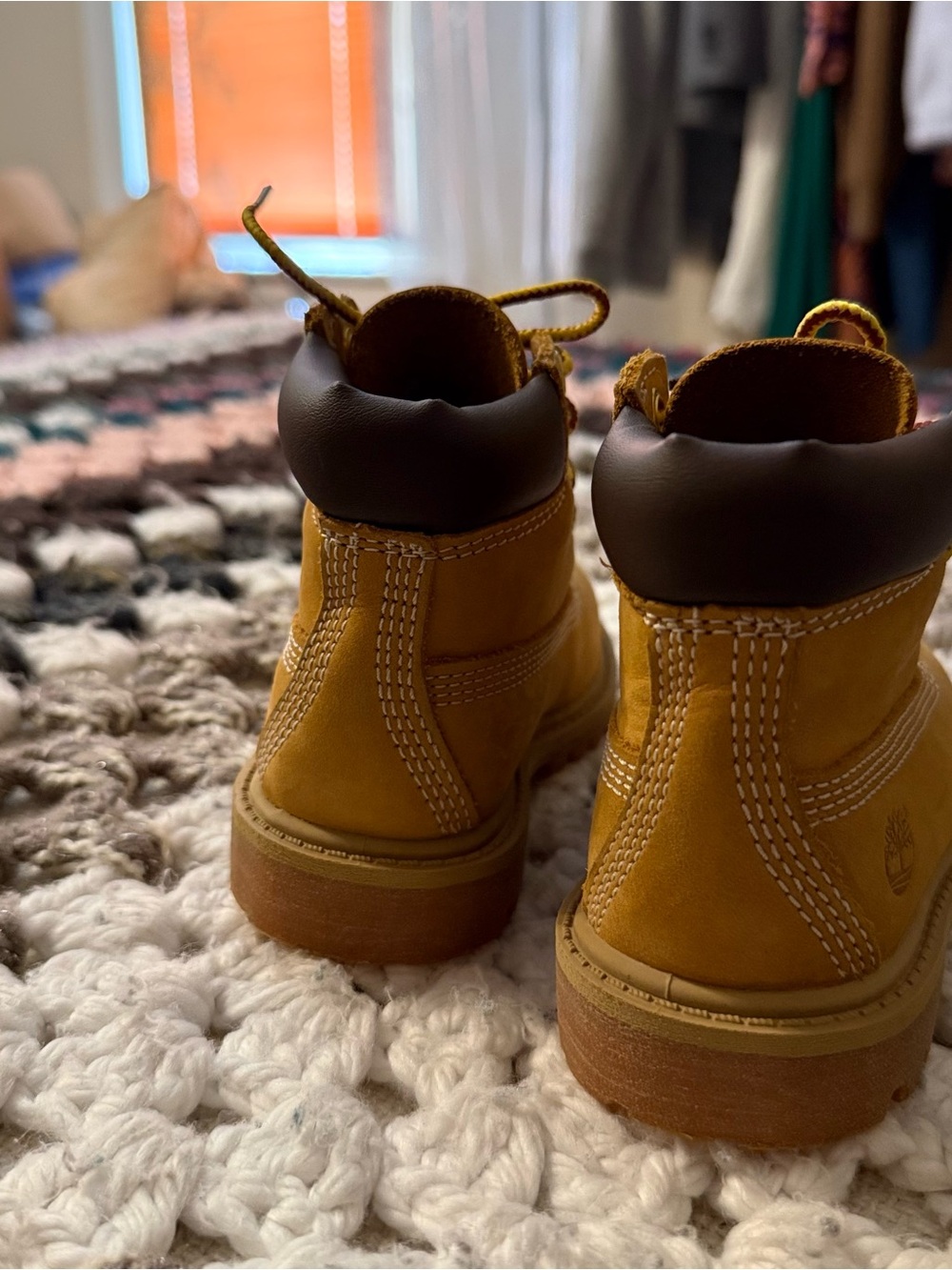 Timberland Wheat/Tan Kids Lace-Up Hiking Boots - Picture 4 of 5